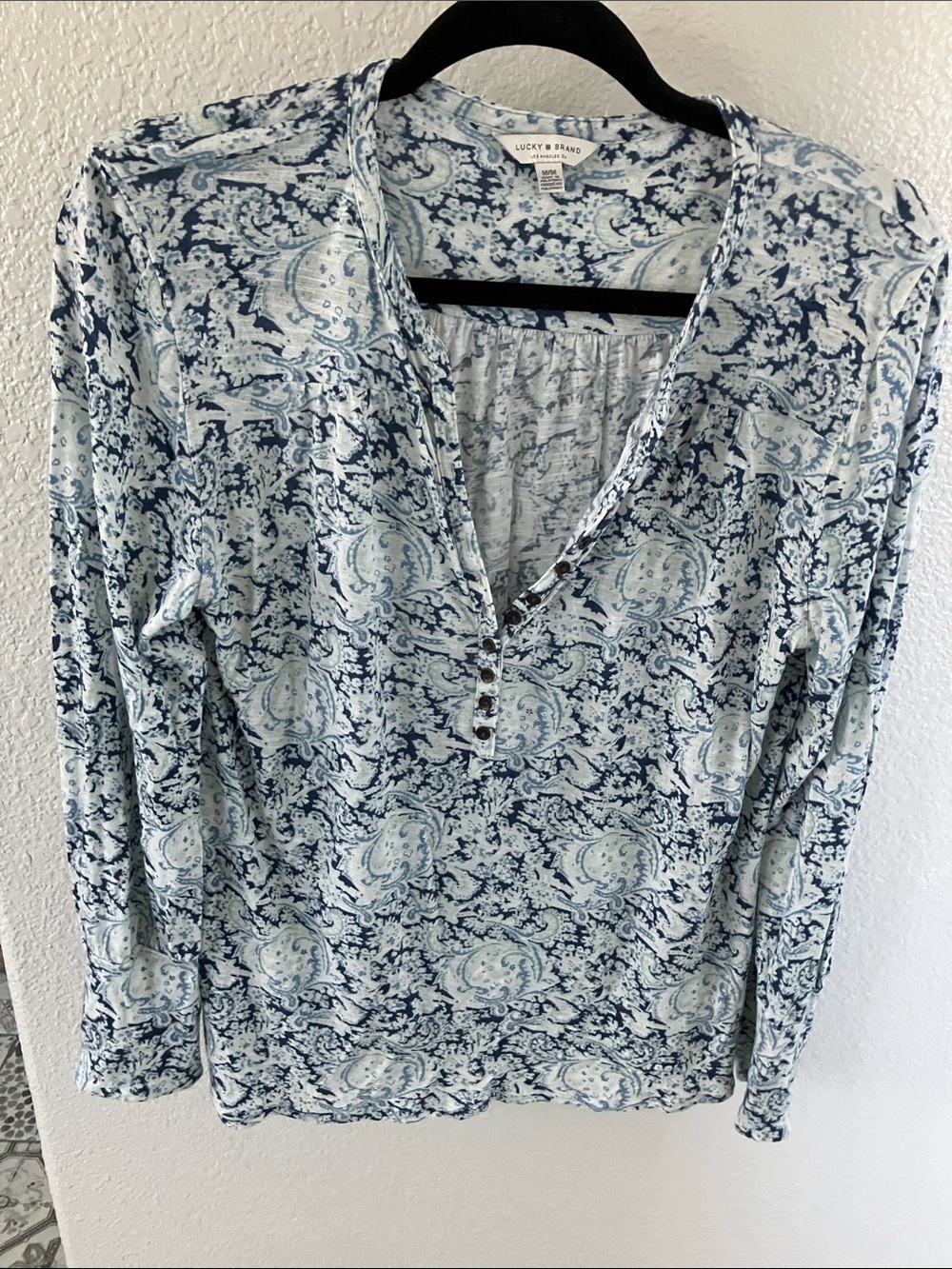 Lucky Brand paisley long sleeve henley size M